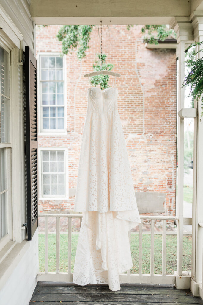 Details 21